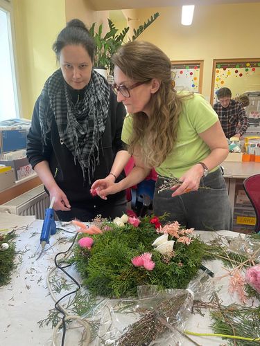 JARNÍ VĚNCE S TÁŇOU...